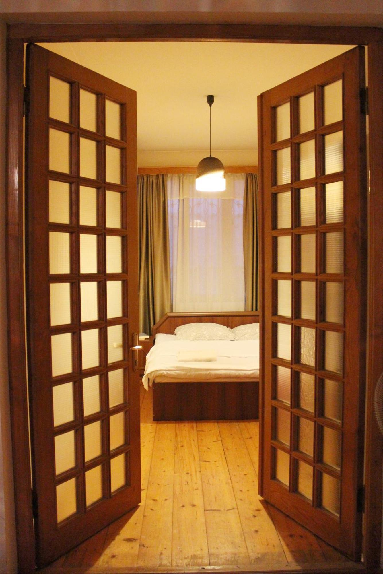 Nitsa Guest House Gori Rum bild